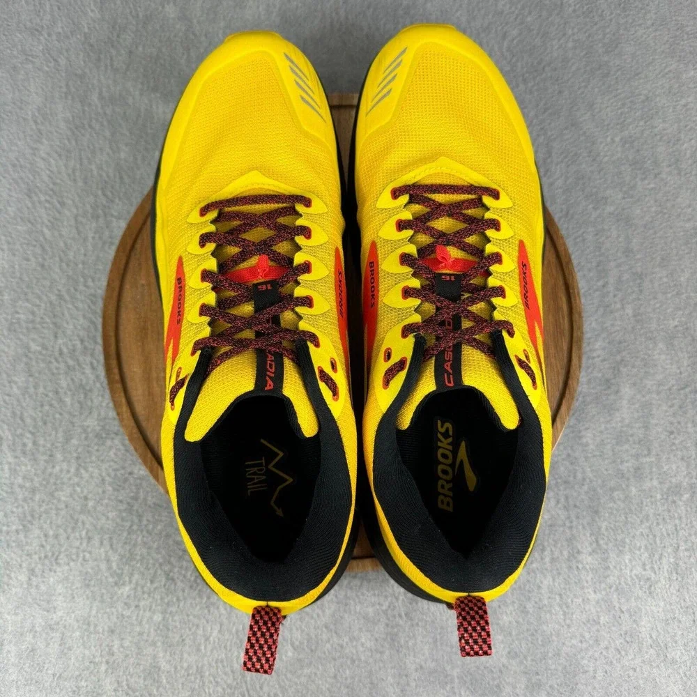 Brooks Vibrant Yellow and Black Running Shoes - Picture 9 of 10